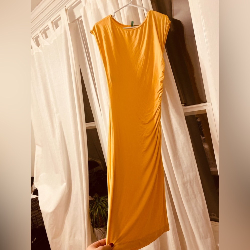 Yellow Bodycon Dress- United Colors of Benetton- Size Medium! Very comfortable!